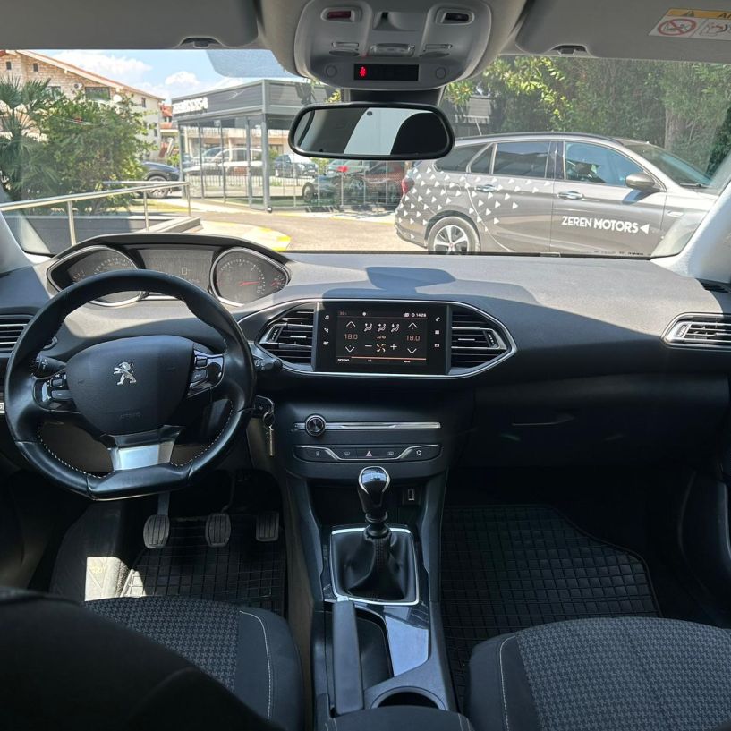 Peugeot 308 1.5 HDI White