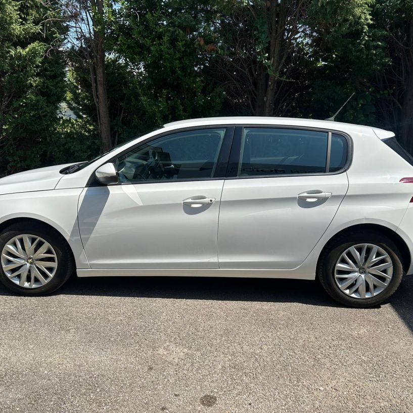 Peugeot 308 1.5 HDI White